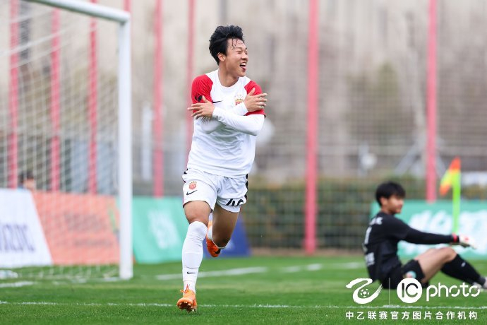 上海海港富盛经开队首战