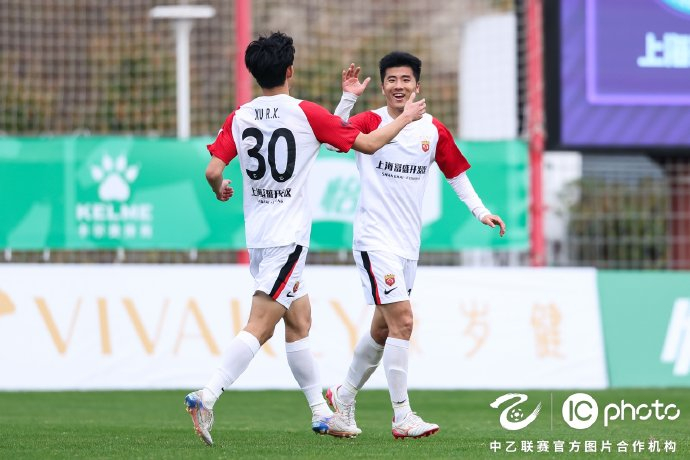 上海海港富盛经开队首战告捷61大胜同城劲旅