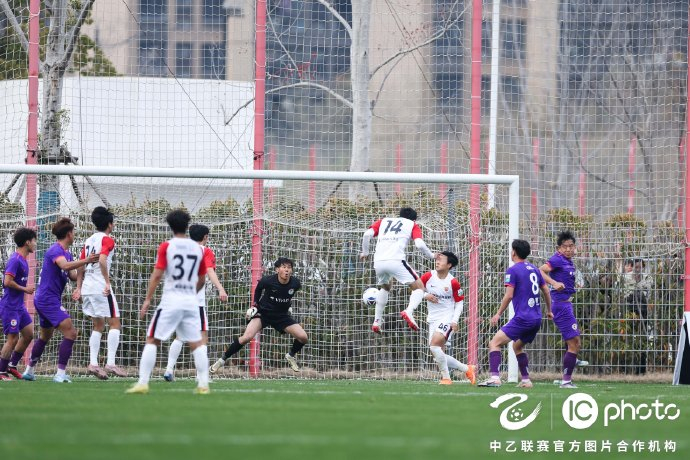 上海海港富盛经开队首战告捷61大胜同城劲旅