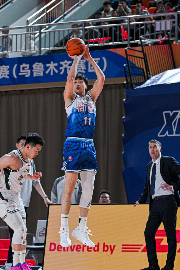 新疆双杀宁波外援集体哑火 齐麟独木难支季后赛