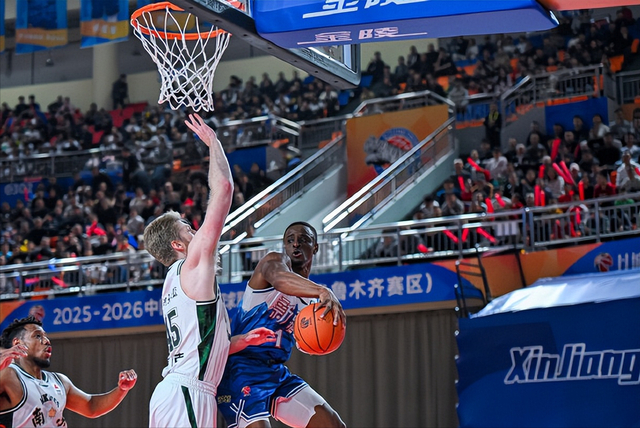 新疆双杀宁波外援集体哑火 齐麟独木难支季后赛