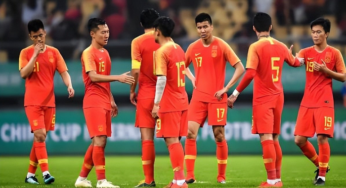 韦世豪生日当天宣布退役，专注俱乐部生涯